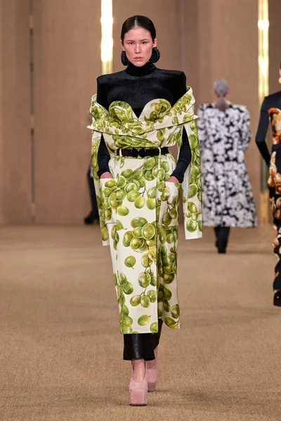 Look 35